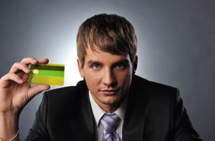 Как разумно использовать прибавку к зарплате и избежать ловушек потребления