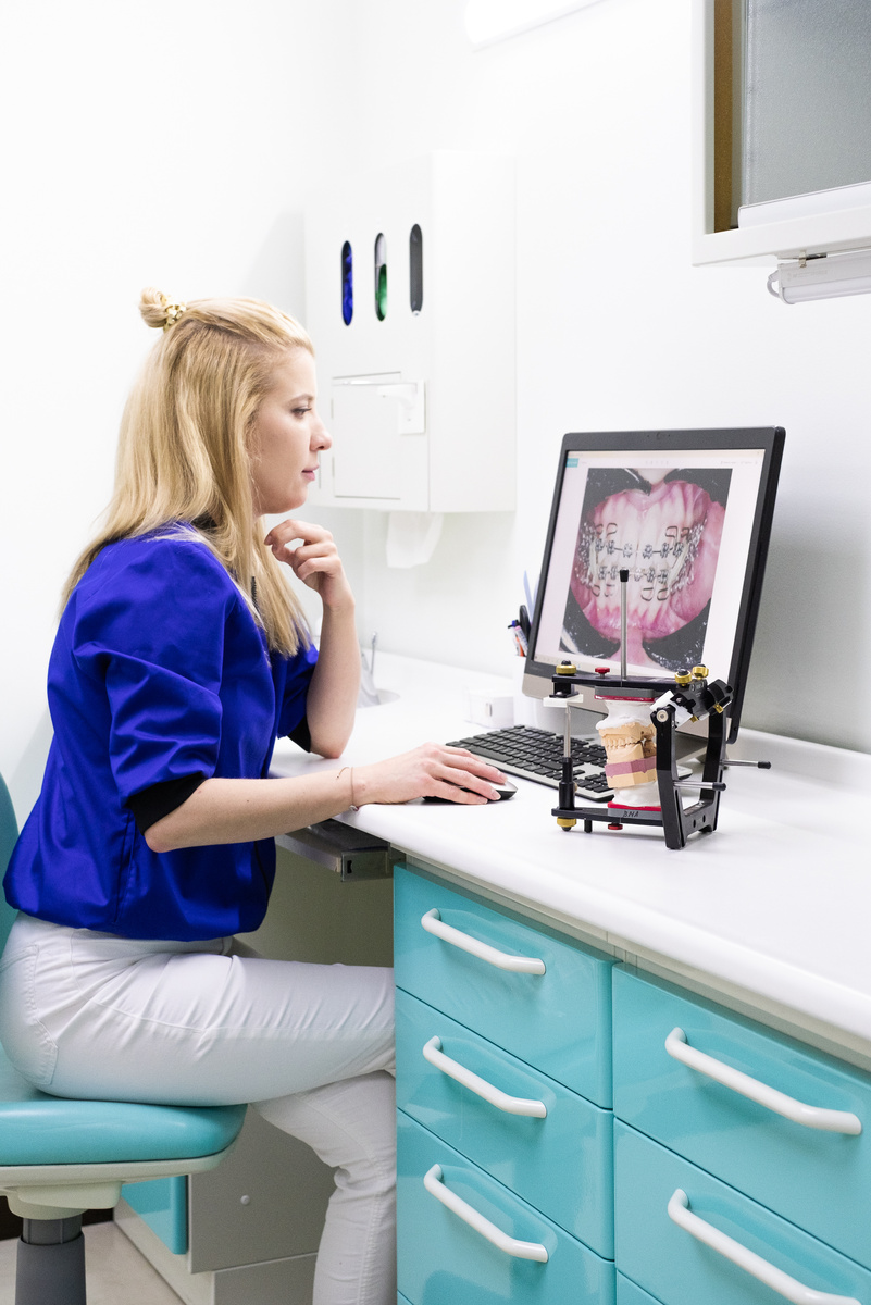 Зубной налет: почему его стоит побороть немедленно?