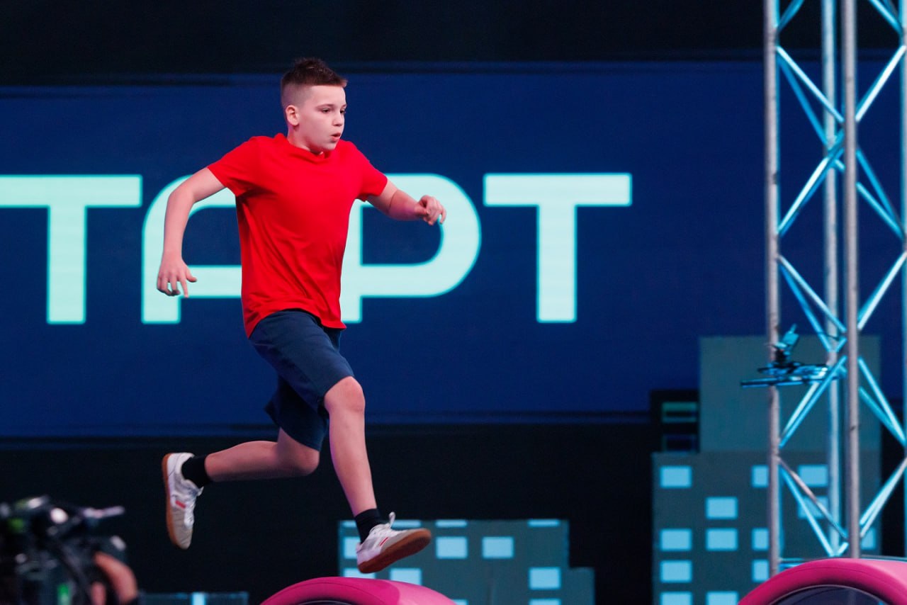 «Установила мировой рекорд, подтянувшись с весом 27 килограммов»: 14-летняя Милана Шамрай из Димитровграда стала участницей нового сезона шоу «Суперниндзя. Дети» «Установила мировой рекорд, подтянувшись с весом 27 килограммов»: 14-летняя Милана Шамрай из Димитровграда стала участницей нового сезона шоу «Суперниндзя. Дети»