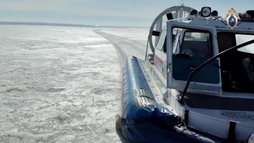 В Ульяновске продолжают искать двух подростков, которые могли провалиться под лёд на Волге