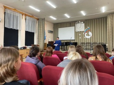 � ������ ���������� ����������� �� ��������� ����������� � ��������� �������������� �.�. ���������� ������ � 2 ���������� �� ������� �� ��������-�������������� � ����������-��������� ������������� ����������� ������� �����...