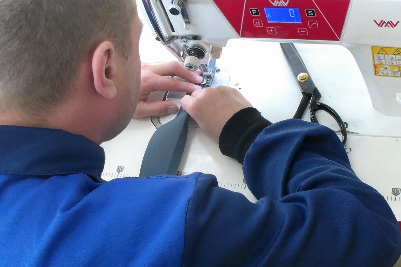 В ульяновской колонии осужденные приступили к пошиву шапок-ушанок В ульяновской колонии осужденные приступили к пошиву шапок-ушанок