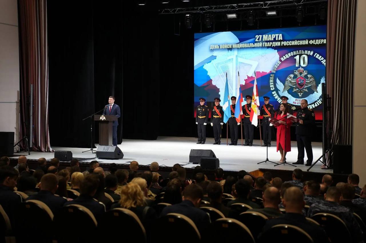 Глава Ульяновска Александр Болдакин поздравил росгвардейцев с юбилеем ведомства Глава Ульяновска Александр Болдакин поздравил росгвардейцев с юбилеем ведомства