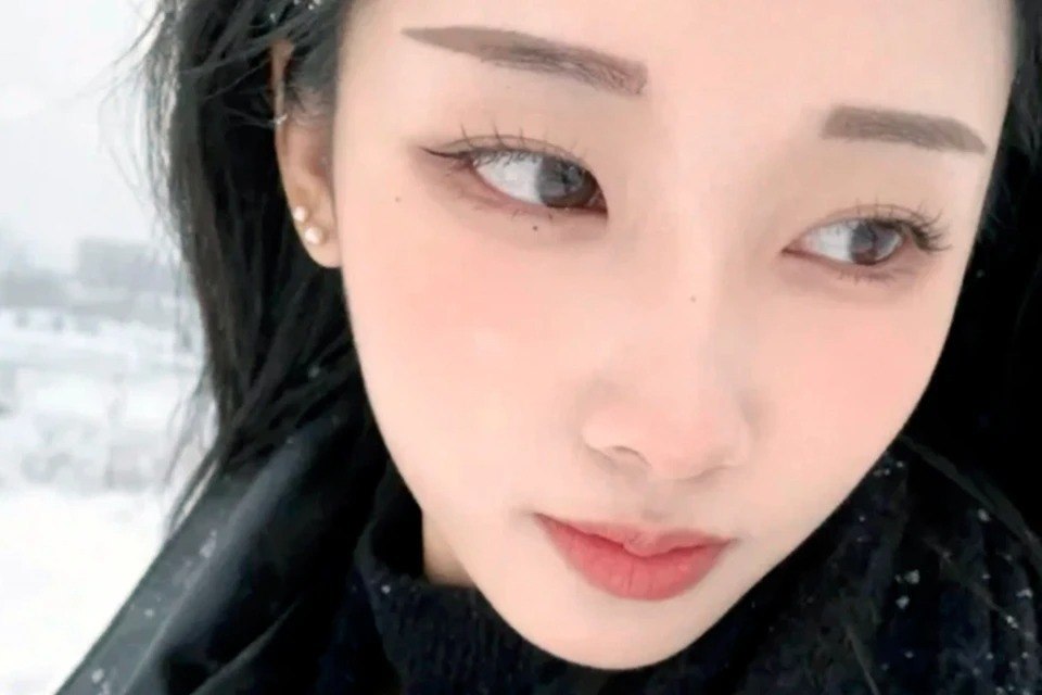 Красавица, подозреваемая в двойном убийстве, стала звездой соцсетей Красавица, подозреваемая в двойном убийстве, стала звездой соцсетей