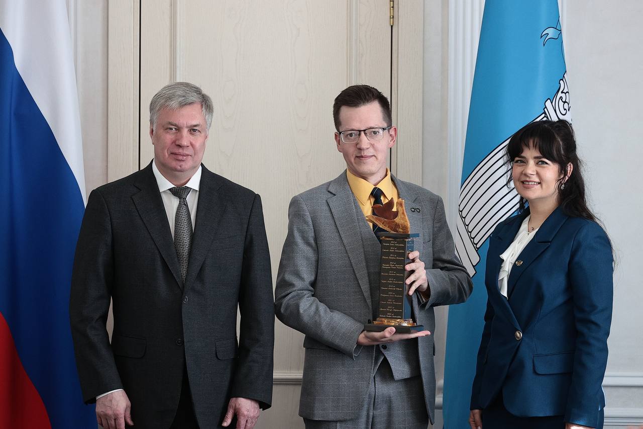 Алексей Русских: Учителем года Ульяновской области стал Андрей Замальдинов — педагог по русскому языку и литературе Первомайской школы Чердаклинского района Алексей Русских: Учителем года Ульяновской области стал Андрей Замальдинов — педагог по русскому языку и литературе Первомайской школы Чердаклинского района