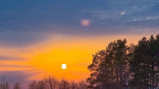 Вчера в Арском (погребы) был очень красивый закат
