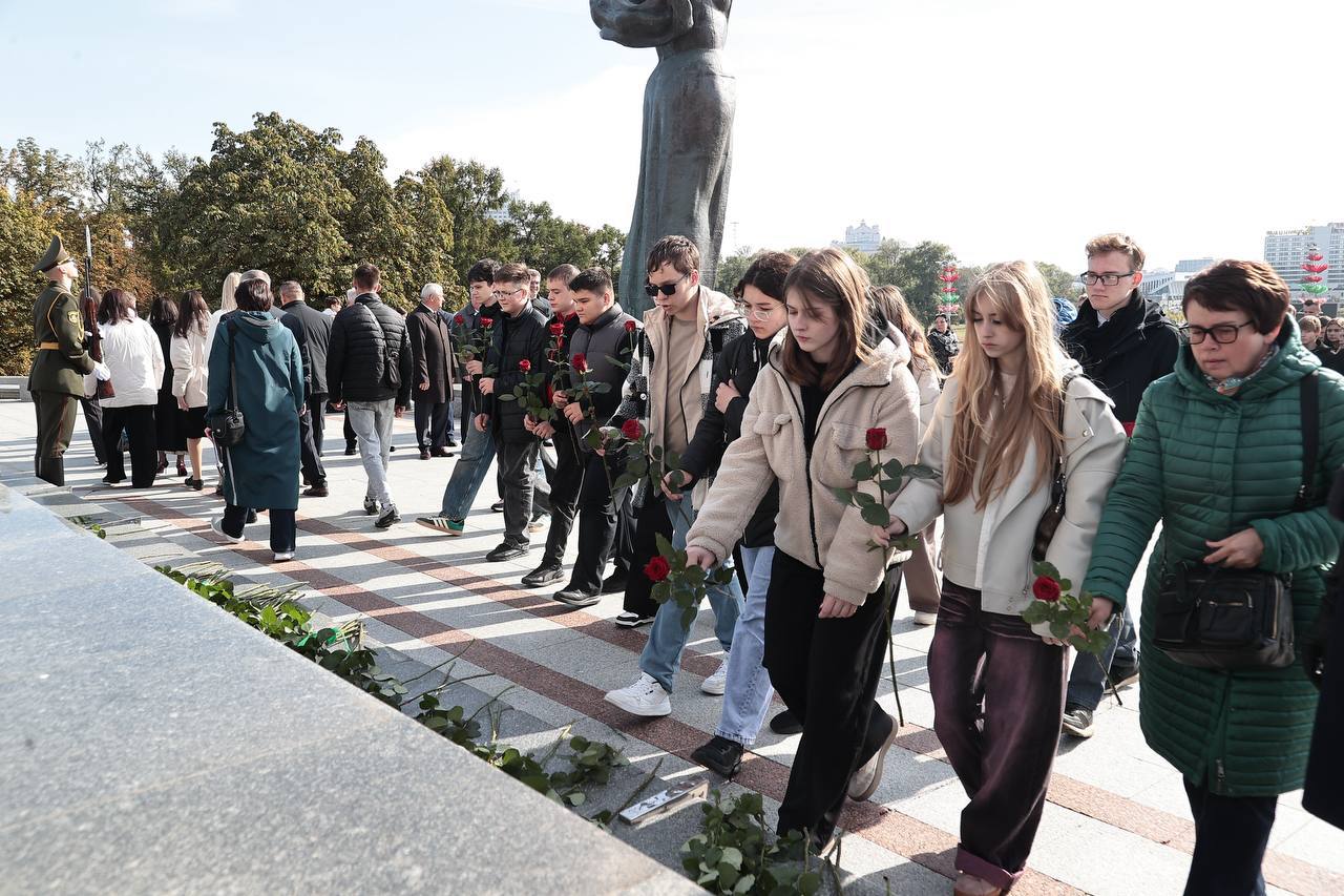 Алексей Русских: Друзья, сегодня День единения народов России и Беларуси Алексей Русских: Друзья, сегодня День единения народов России и Беларуси