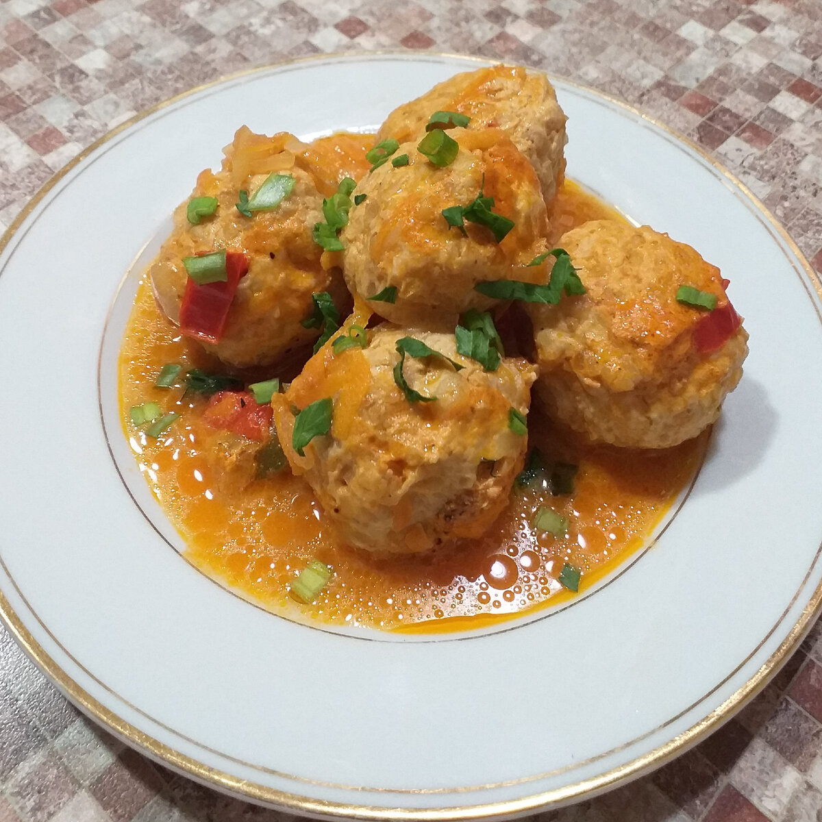 Куриные тефтели с булгуром: нежный вкус и лёгкость в приготовлении