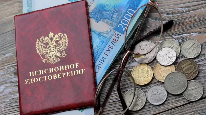 Работающим пенсионерам могут предоставить оплачиваемый отпуск