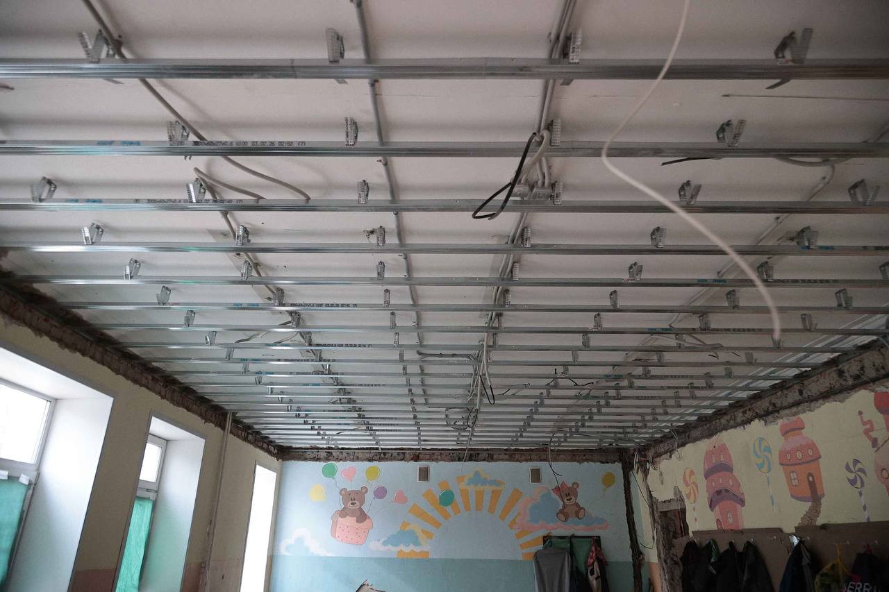 Алексей Русских: В детском саду №123 «Радужка» и школе №49 Ульяновска продолжаем капремонт Алексей Русских: В детском саду №123 «Радужка» и школе №49 Ульяновска продолжаем капремонт