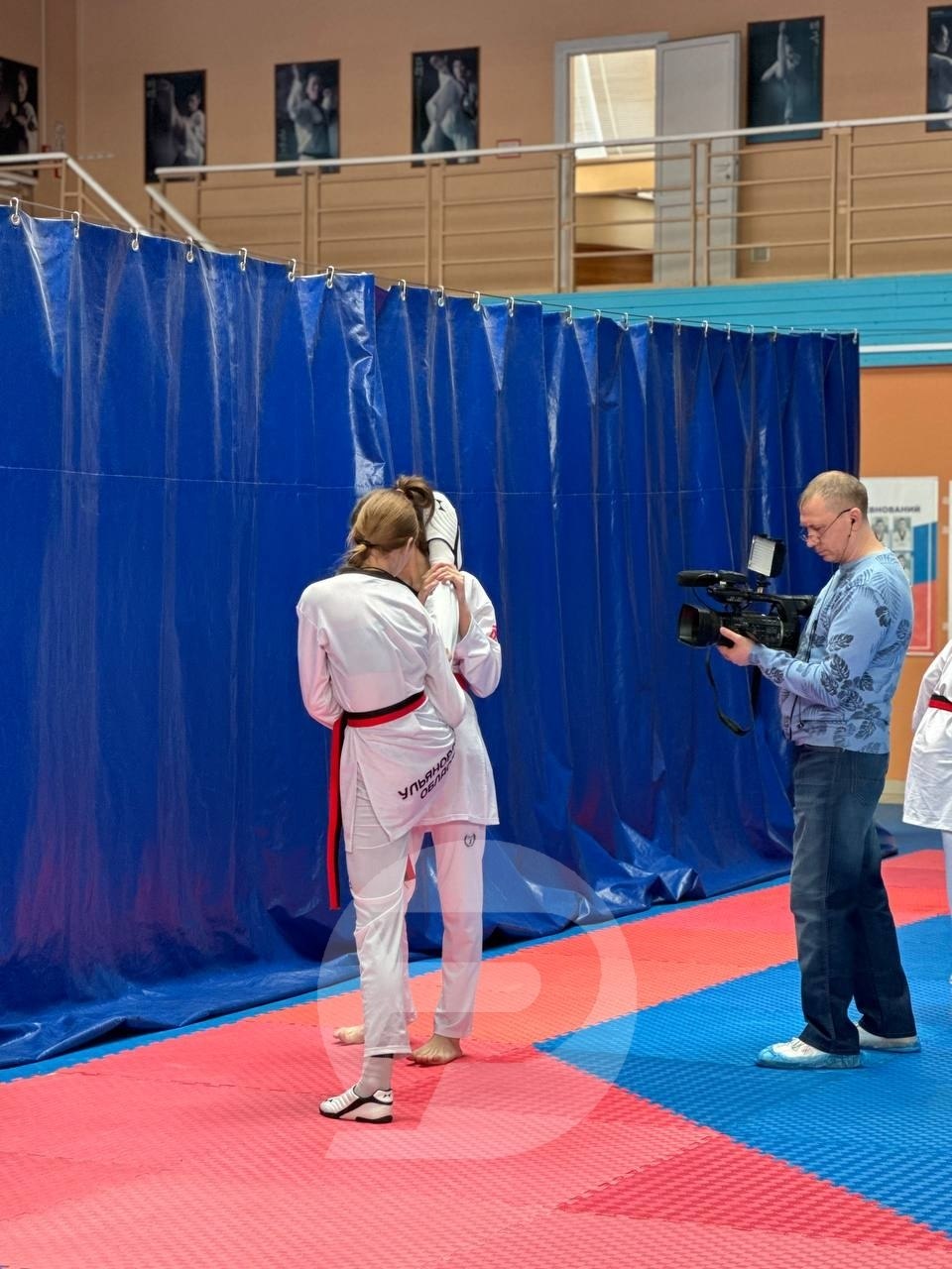 Их поезд сошел с рельсов, но они все равно поднялись на пьедестал! 4 золотых, 2 серебряных и 2 бронзовых медали — таков результат триумфального выступления ульяновских тхэквандистов на первенстве ПФО Их поезд сошел с рельсов, но они все равно поднялись на пьедестал! 4 золотых, 2 серебряных и 2 бронзовых медали — таков результат триумфального выступления ульяновских тхэквандистов на первенстве ПФО