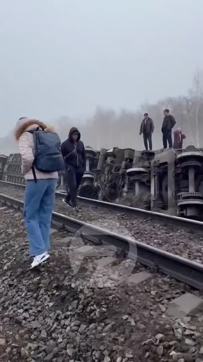 Их поезд сошел с рельсов, но они все равно поднялись на пьедестал! 4 золотых, 2 серебряных и 2 бронзовых медали — таков результат триумфального выступления ульяновских тхэквандистов на первенстве ПФО