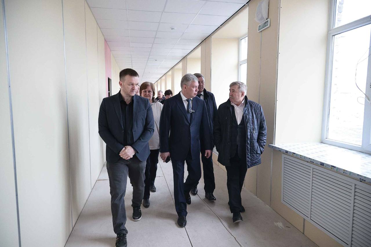 Алексей Русских: В детском саду №123 «Радужка» и школе №49 Ульяновска продолжаем капремонт Алексей Русских: В детском саду №123 «Радужка» и школе №49 Ульяновска продолжаем капремонт