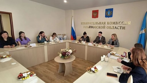 После торжественной части уже в неформальной обстановке собравшиеся обменялись секретами: чемпионы поделились впечатлениями и эмоциями от конкурса, руководители ТИК рассказали, как вырастить лидеров