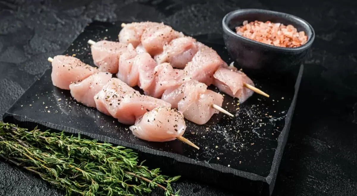 Как выбрать идеальное мясо для шашлыка: советы врача