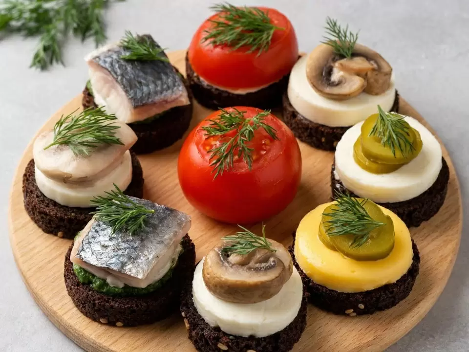 Канапе с сельдкой и грибами: идеальное угощение для Нового года