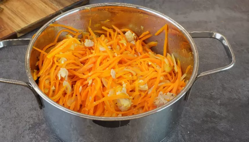 Салат из моркови: простой рецепт, который завоевывает сердца