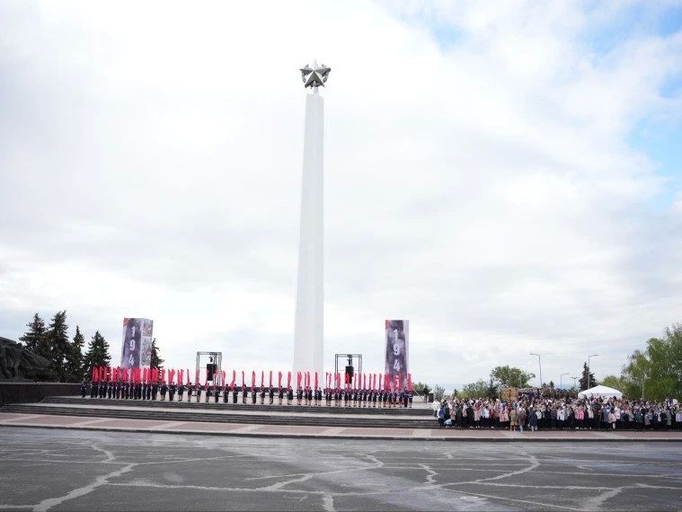 � ���������� �� ������� 30-����� ������ ������� �������� ���������� �� �������