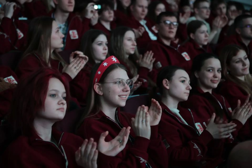 ������� �������: 390 ���������� �� 85 �������� ������