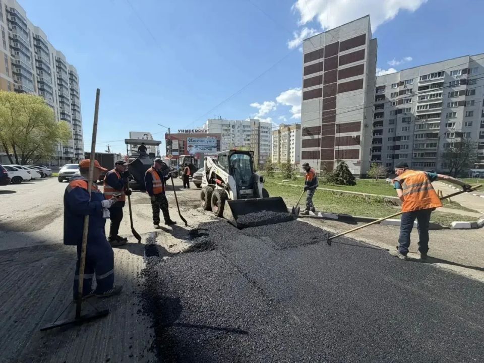 В Ульяновске за минувшие сутки отремонтировали 17 участков улиц на площади 1400 кв. м В Ульяновске за минувшие сутки отремонтировали 17 участков улиц на площади 1400 кв. м