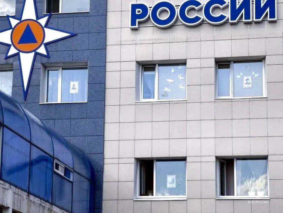 Спасибо за Победу! Сотрудники МЧС России бережно хранят память о подвиге героев Спасибо за Победу! Сотрудники МЧС России бережно хранят память о подвиге героев