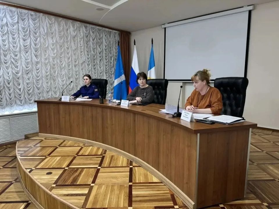 123 Старший помощник прокурора Железнодорожного района г. Ульяновска Ситник В.С. приняла участие в заседании рабочей группы межведомственной комиссии Ульяновской области по противодействию нелегальной занятости на территории... 123 Старший помощник прокурора Железнодорожного района г. Ульяновска Ситник В.С. приняла участие в заседании рабочей группы межведомственной комиссии Ульяновской области по противодействию нелегальной занятости на территории...