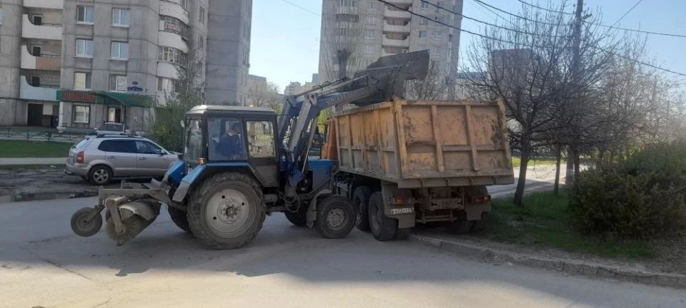В Ульяновске за минувшие сутки отремонтировали 17 участков улиц на площади 1400 кв. м В Ульяновске за минувшие сутки отремонтировали 17 участков улиц на площади 1400 кв. м