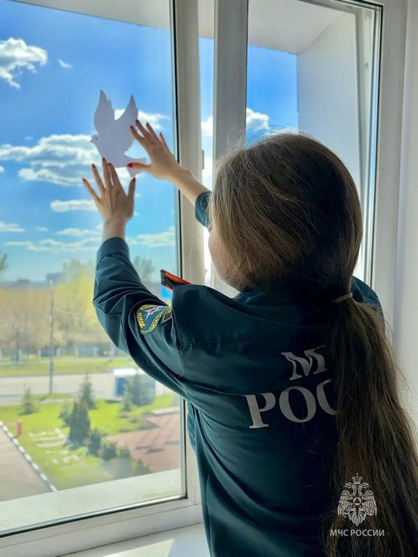 Спасибо за Победу! Сотрудники МЧС России бережно хранят память о подвиге героев Спасибо за Победу! Сотрудники МЧС России бережно хранят память о подвиге героев