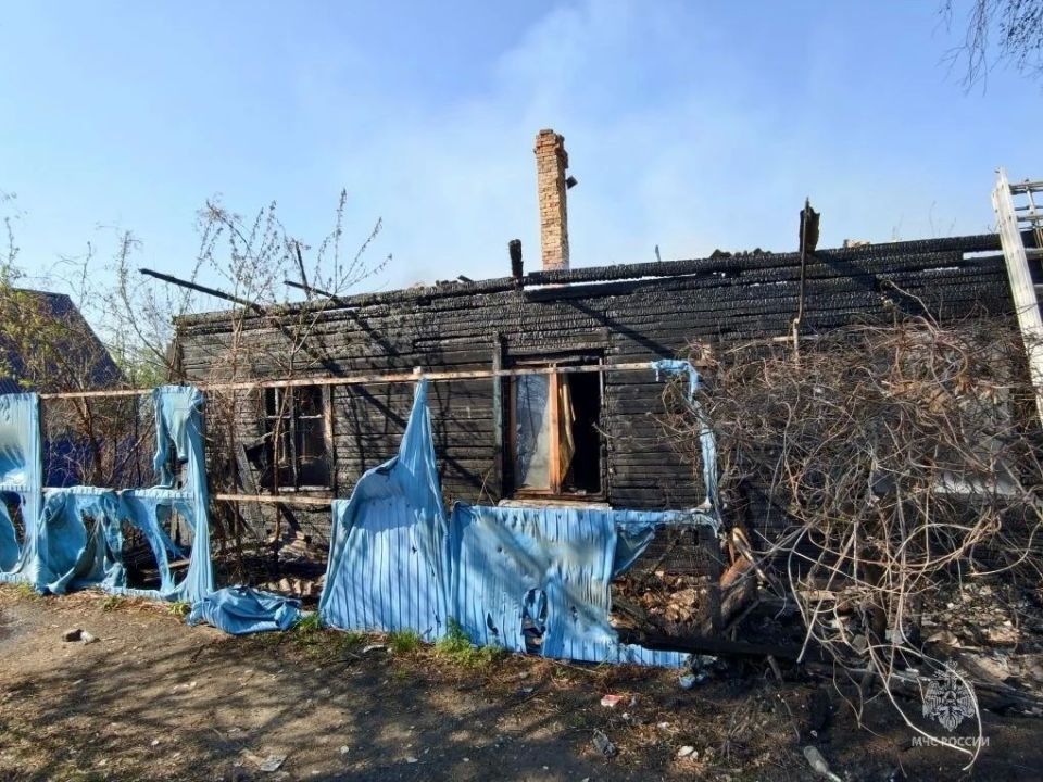 #оперативно. Пожарные подразделения работают на Толбухина в Ульяновске Пожар произошел в деревянном доме #оперативно. Пожарные подразделения работают на Толбухина в Ульяновске Пожар произошел в деревянном доме
