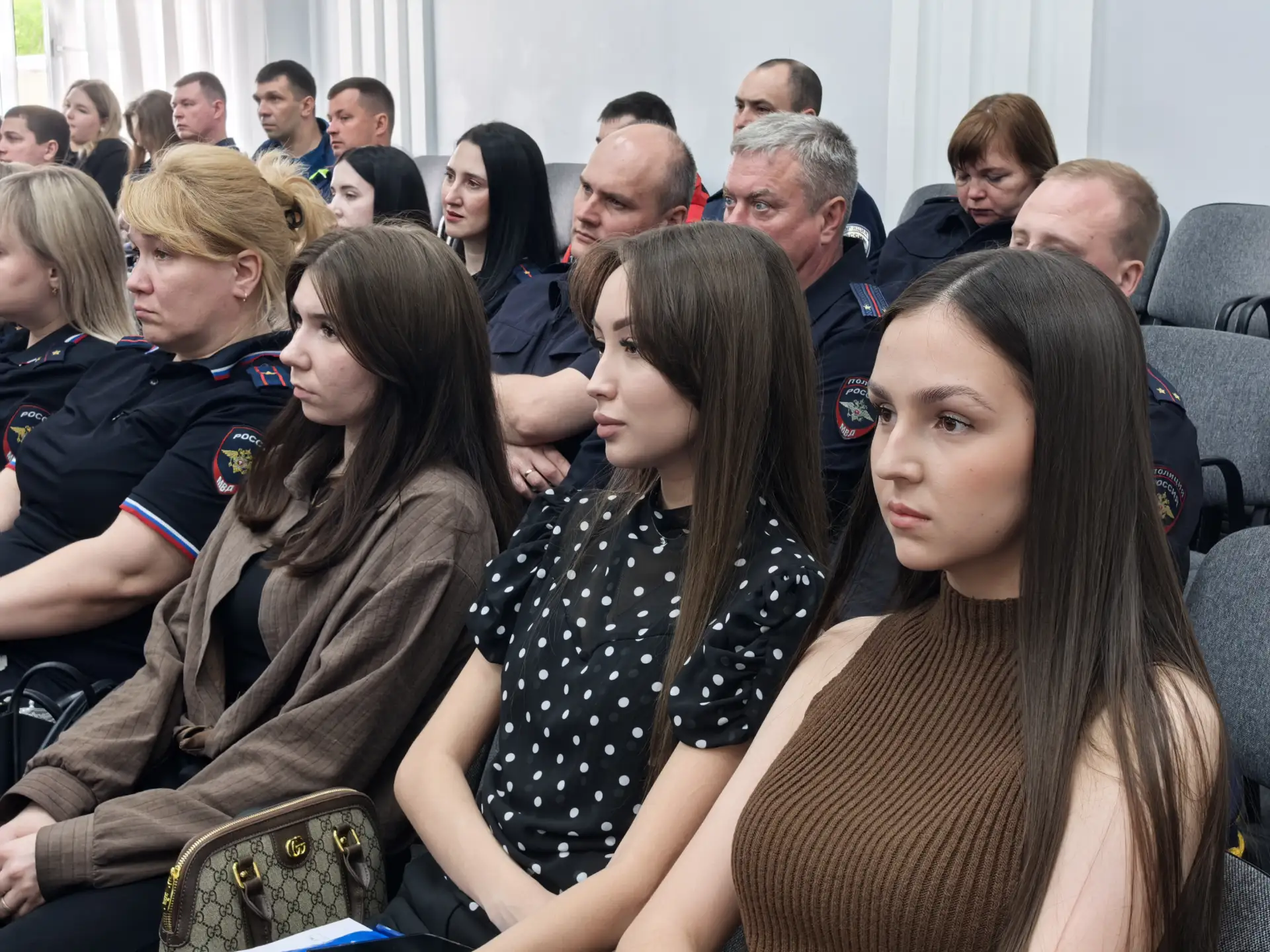 Для ульяновских полицейских прошла встреча с настоятелем прихода храма во имя Космы и Дамиана протоиереем Олегом Кропочевым Для ульяновских полицейских прошла встреча с настоятелем прихода храма во имя Космы и Дамиана протоиереем Олегом Кропочевым