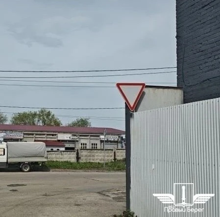 Новые дорожные знаки появились на улице Азовской