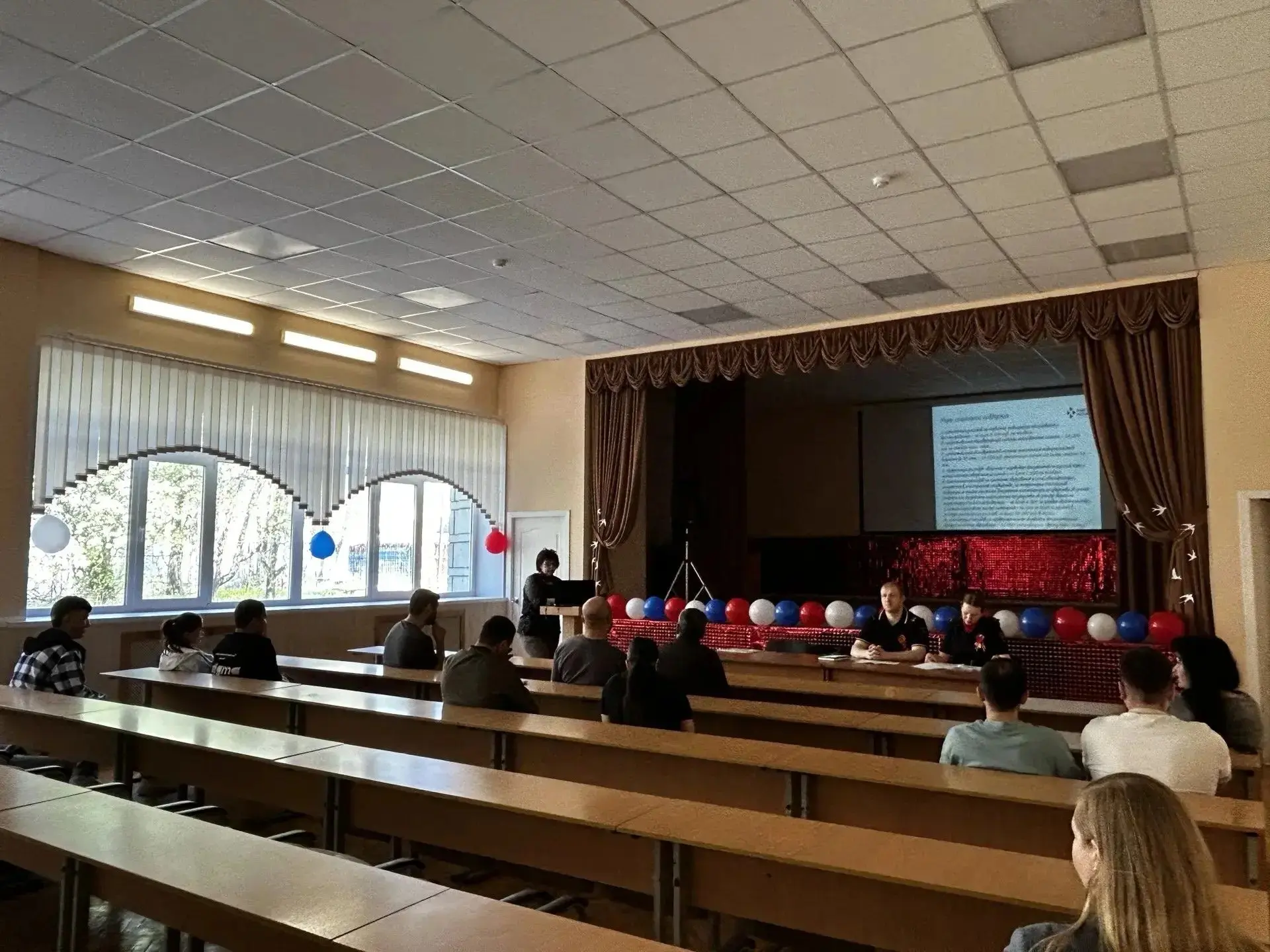 Ульяновские полицейские провели встречу с иностранными студентами высших учебных заведений региона Ульяновские полицейские провели встречу с иностранными студентами высших учебных заведений региона