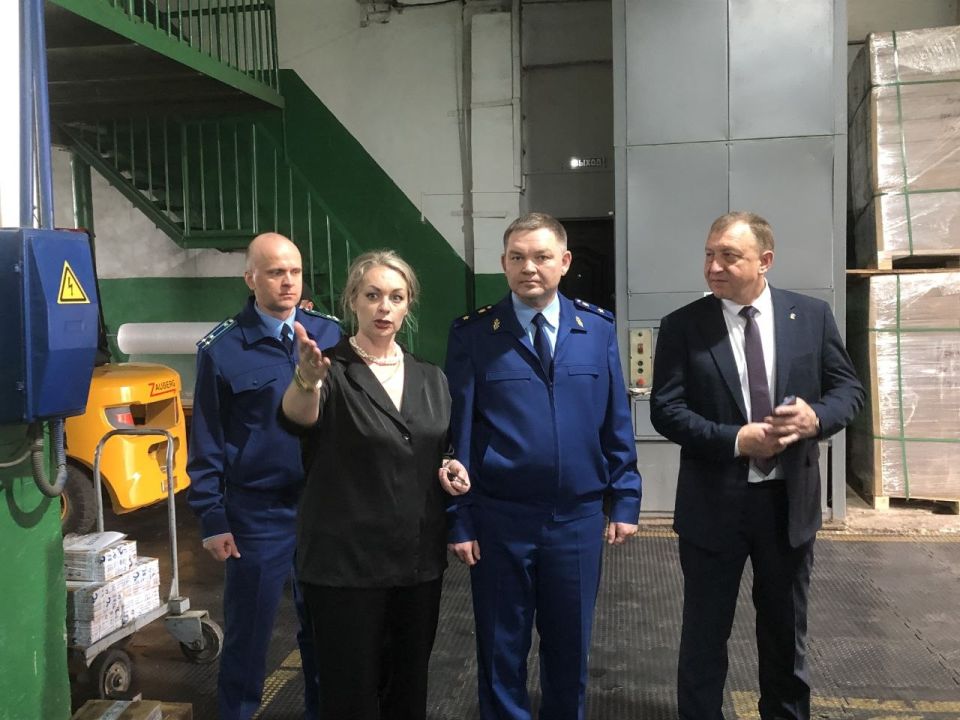 Прокурор Ульяновской области провел встречу с субъектами предпринимательства Прокурор Ульяновской области провел встречу с субъектами предпринимательства