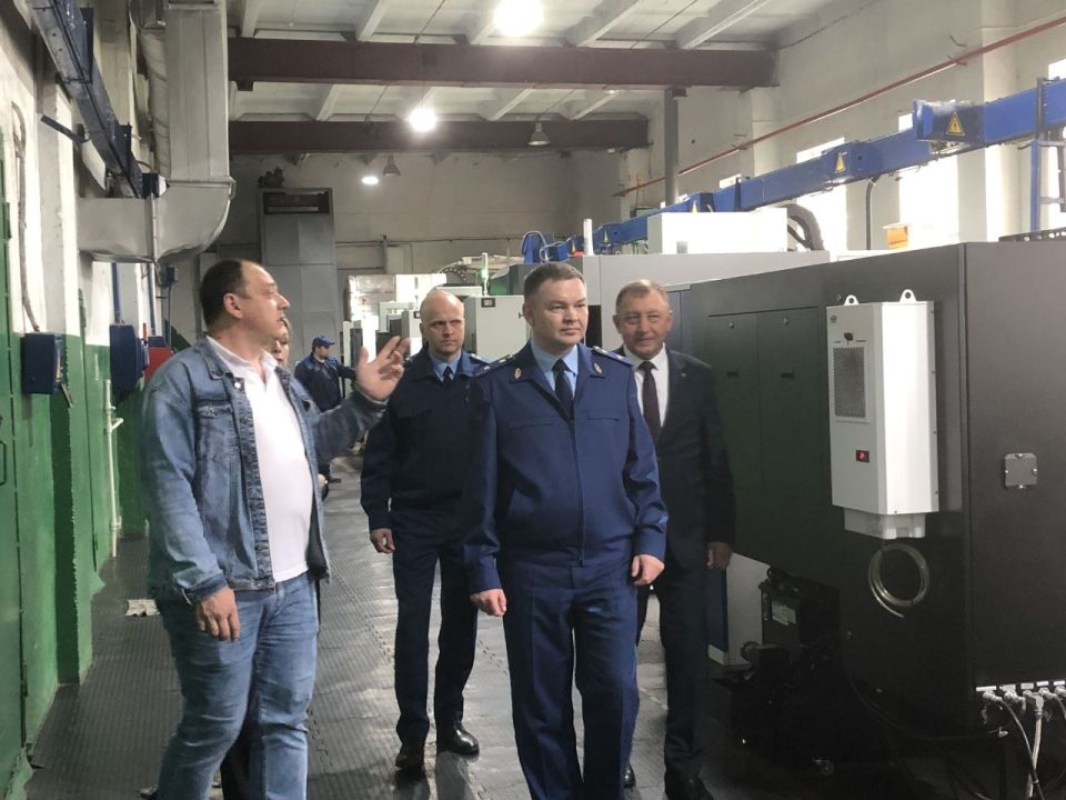 Прокурор Ульяновской области провел встречу с субъектами предпринимательства Прокурор Ульяновской области провел встречу с субъектами предпринимательства