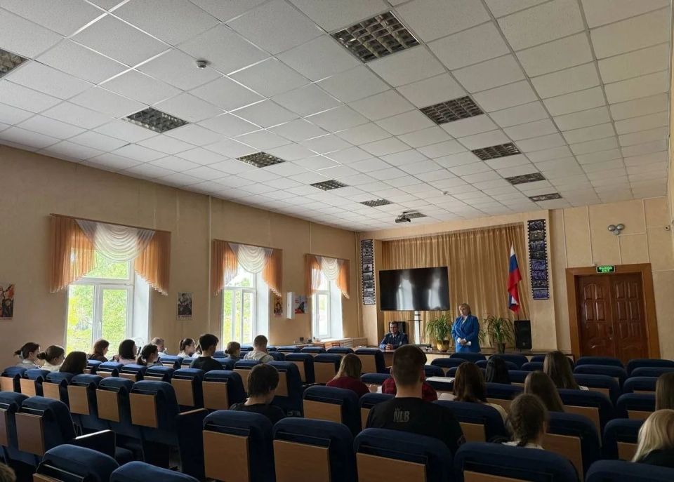 В рамках реализации мероприятий по правовому просвещению и правовому информированию старший прокурор отдела № 2 управления по надзору за уголовно-процессуальной и оперативно-разыскной деятельностью прокуратуры области... В рамках реализации мероприятий по правовому просвещению и правовому информированию старший прокурор отдела № 2 управления по надзору за уголовно-процессуальной и оперативно-разыскной деятельностью прокуратуры области...