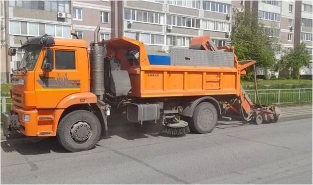 В Ульяновске из-за жары усилили помывку дорог и тротуаров В Ульяновске из-за жары усилили помывку дорог и тротуаров