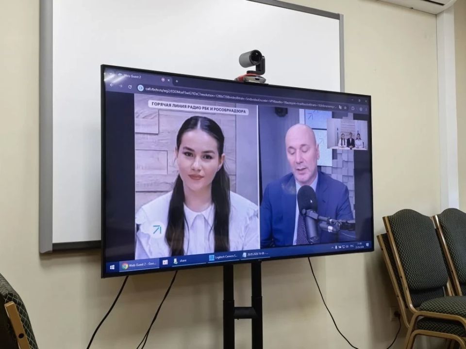 Ульяновские выпускники школ задали вопросы руководителю Рособрнадзора Анзору Музаеву в ходе горячей линии Ульяновские выпускники школ задали вопросы руководителю Рособрнадзора Анзору Музаеву в ходе горячей линии