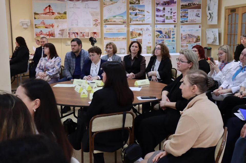 Стратегическая сессия «Эстафета успешности» определит пути модернизации трудоустройства людей с инвалидностью в Ульяновской области Стратегическая сессия «Эстафета успешности» определит пути модернизации трудоустройства людей с инвалидностью в Ульяновской области
