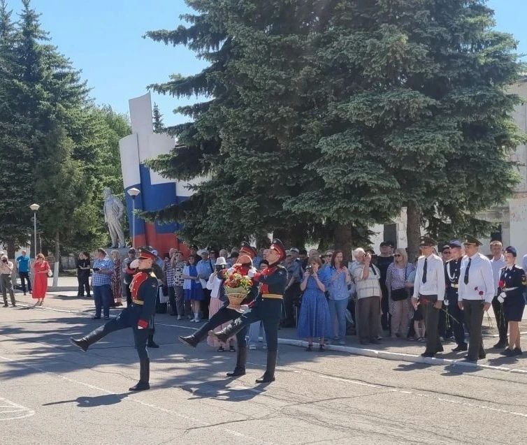 В Ульяновске отметили 90-летие училища связи им. Г.К. Орджоникидзе В Ульяновске отметили 90-летие училища связи им. Г.К. Орджоникидзе