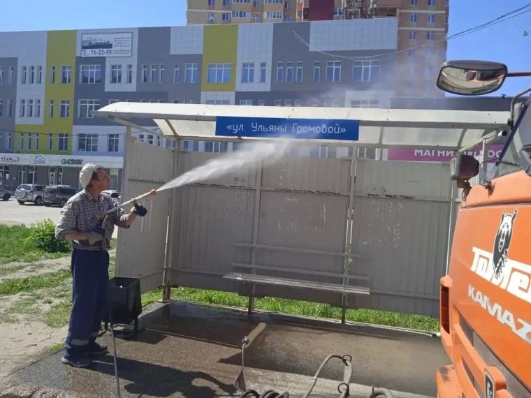 За выходные в Ульяновске отремонтировали 13 участков дорог За выходные в Ульяновске отремонтировали 13 участков дорог
