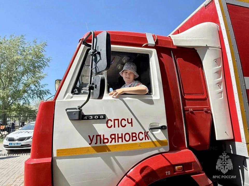 Сотрудники МЧС России приняли участие в военно-историческом мероприятии Сотрудники МЧС России приняли участие в военно-историческом мероприятии