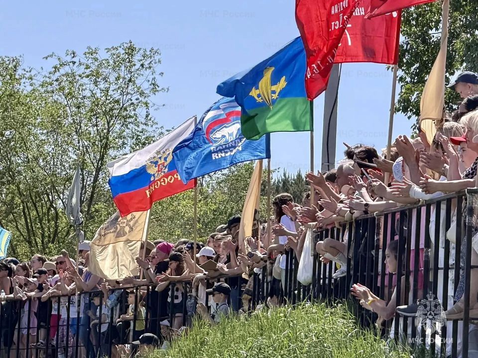 Сотрудники МЧС России приняли участие в военно-историческом мероприятии Сотрудники МЧС России приняли участие в военно-историческом мероприятии
