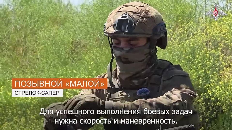 Минобороны показало, как военнослужащие штурмовых подразделений Ульяновского соединения ВДВ оттачивают навыки вождения мототехники на полигоне в тыловом районе зоны СВО в Запорожской области