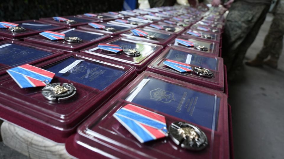 Более 90 бойцов казачьей разведывательной бригады «Терек» отмечены почетными наградами