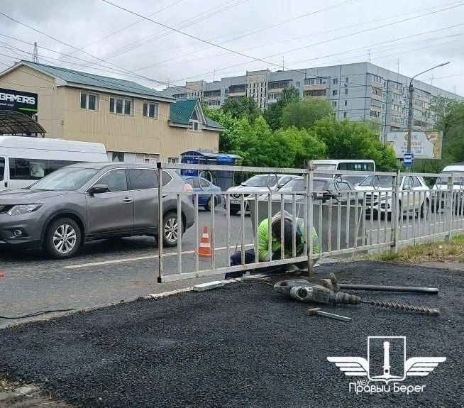 Специалисты ульяновского «Правого берега» отремонтировали пешеходные ограждения на улицах Рябикова и Промышленная