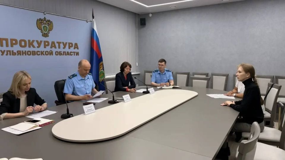 Заместитель прокурора области Гришин М.В. провел совместно с Министром здравоохранения Ульяновской области Марией Шалягиной и начальником отдела территориального органа Росздравнадзора по Ульяновской области Ириной Семеновой...