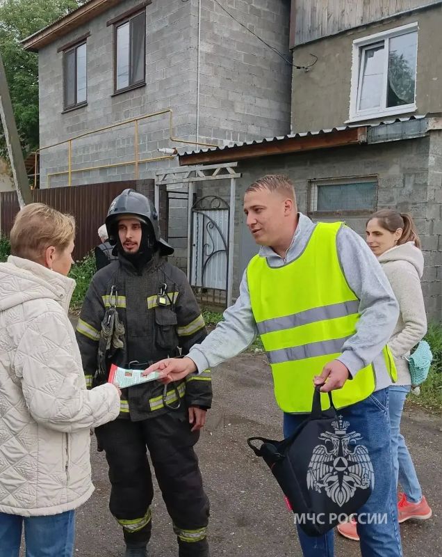 Безопасное лето: противопожарные инструктажи проходят в жилом секторе Безопасное лето: противопожарные инструктажи проходят в жилом секторе