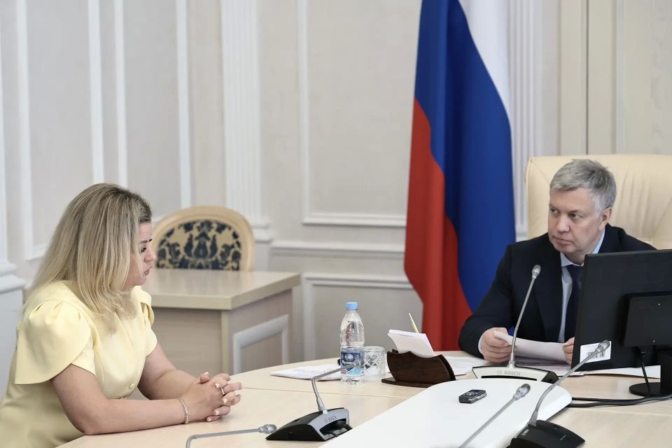 Губернатор поддержал инициативу по обустройству детской площадки на Отрадной