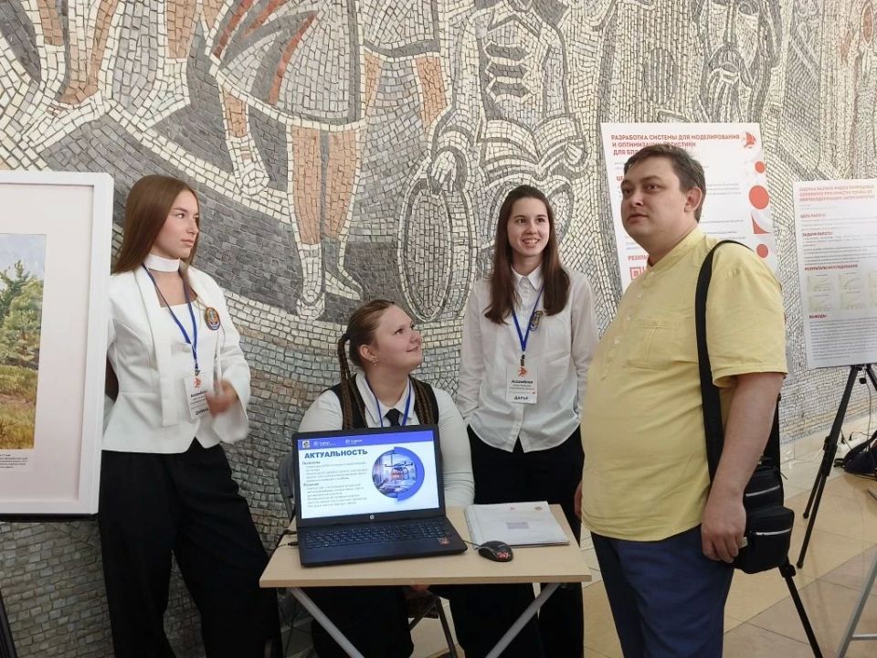 В Ульяновской области чествовали победителей крупнейших интеллектуальных и творческих соревнований на Ассамблее юных талантов В Ульяновской области чествовали победителей крупнейших интеллектуальных и творческих соревнований на Ассамблее юных талантов
