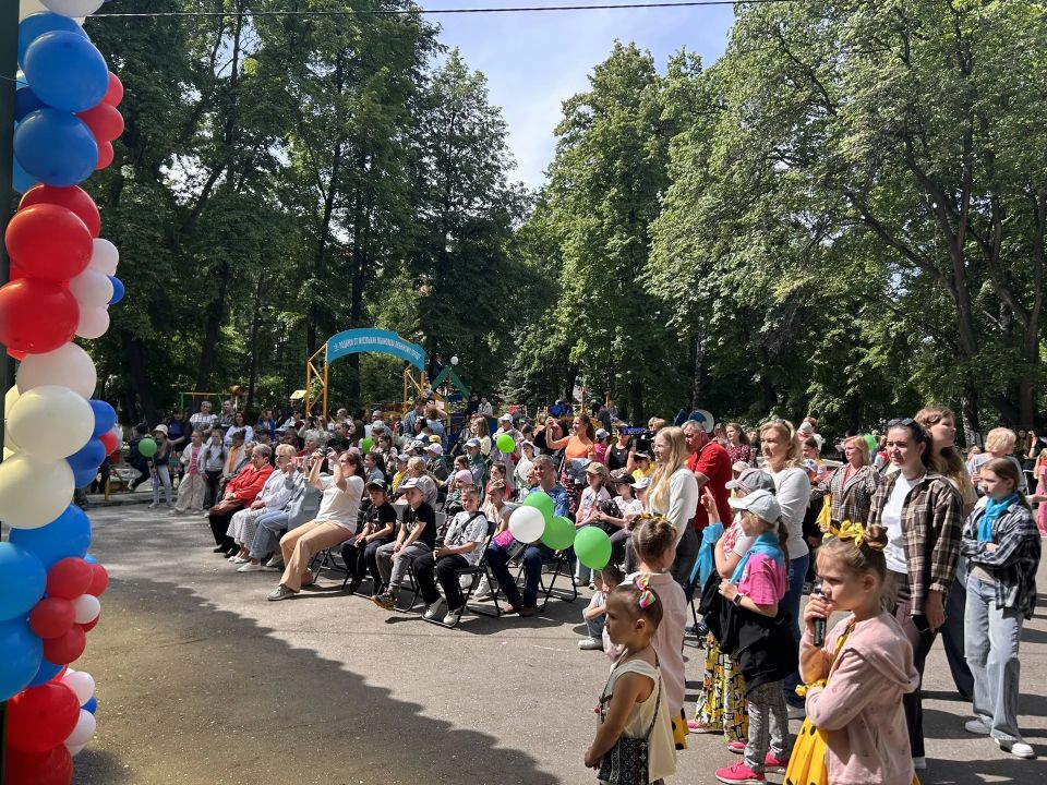 Парк имени Александра Матросова сегодня отмечает 90-летний юбилей Парк имени Александра Матросова сегодня отмечает 90-летний юбилей